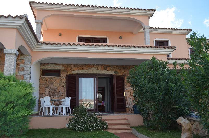 Residence Lu Fraili San Teodoro  Exterior photo